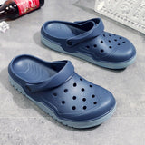 New Men Sandals Crocks Summer Slippers Fashion Hole Shoes Crok Rubber Clogs Breathable Garden Shoes Classic Beach Flat Sandals