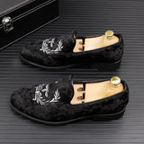 New Luxury Men's pointed Embroidered velvet oxford shoes Male slip-on  wedding dress Homecoming shoes Sapato social masculino