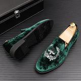 New Luxury Men's pointed Embroidered velvet oxford shoes Male slip-on  wedding dress Homecoming shoes Sapato social masculino