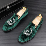 New Luxury Men's pointed Embroidered velvet oxford shoes Male slip-on  wedding dress Homecoming shoes Sapato social masculino