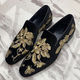 New Men's Advanced Gold and Black Embroidery Advanced Casual Shoes Suede Material Elegant Atmosphere All Kinds  8KH161